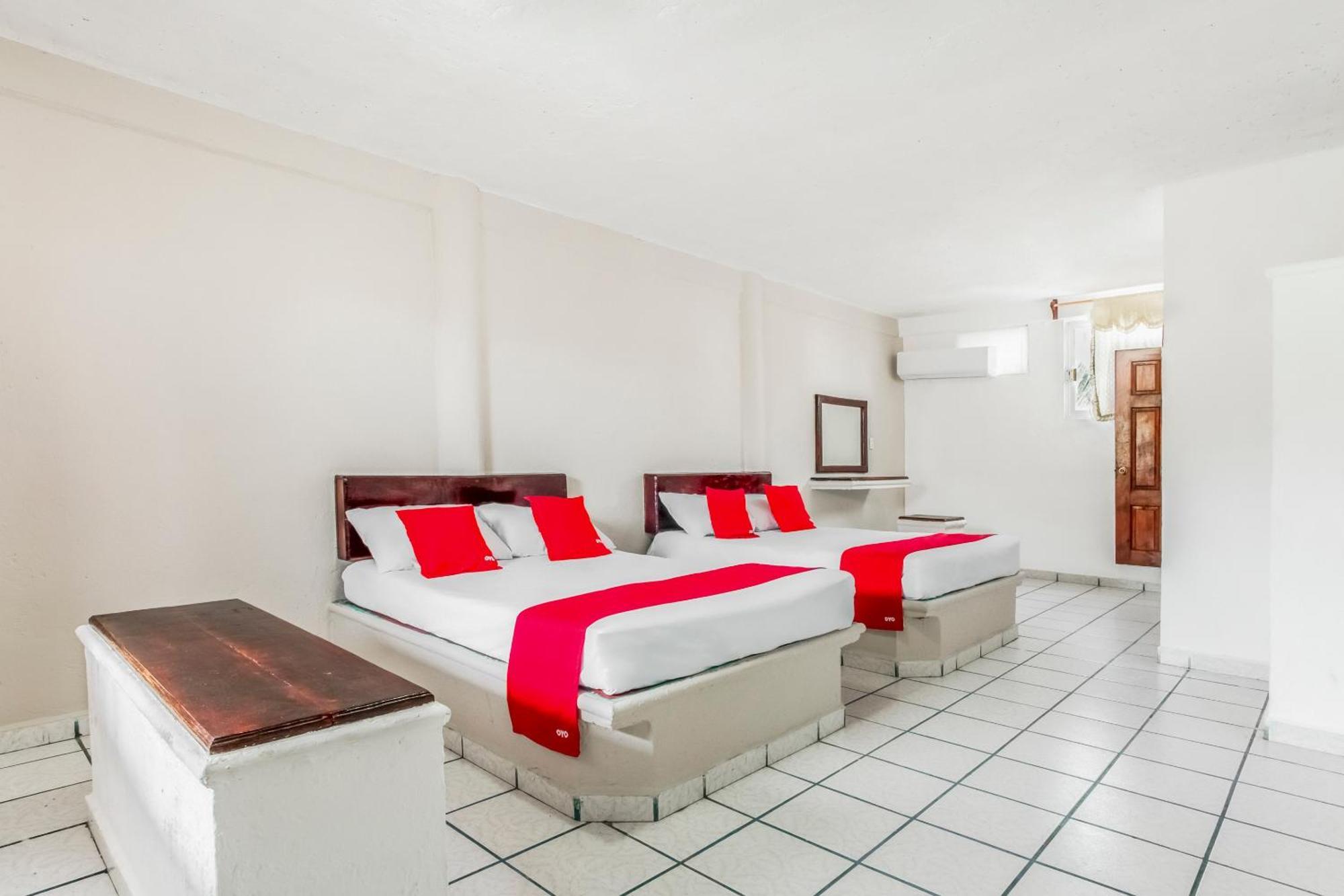 Oyo Hotel Jaguar Cancun Ngoại thất bức ảnh