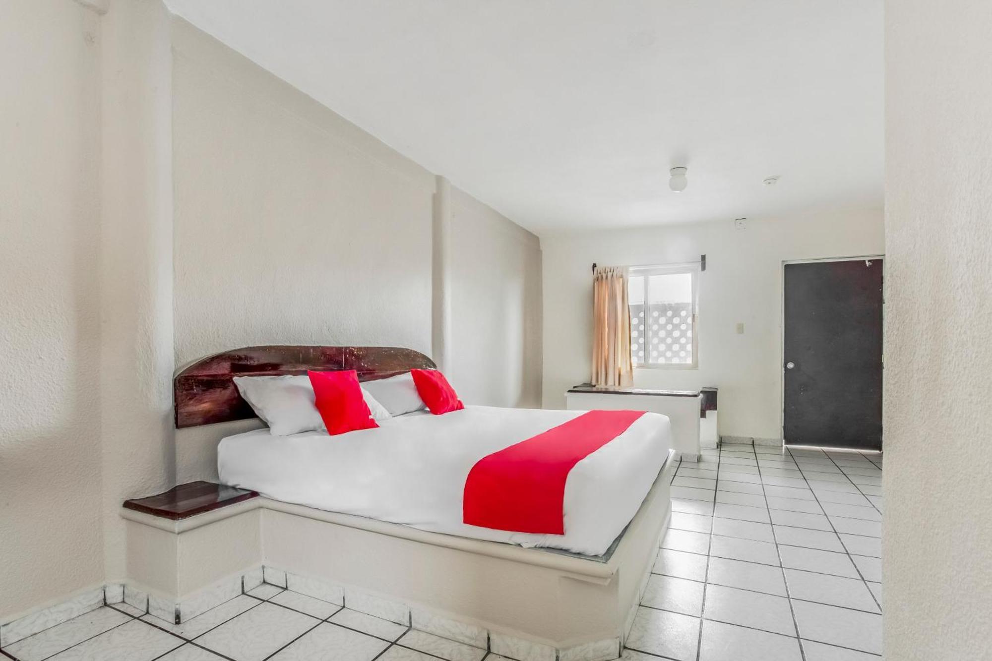 Oyo Hotel Jaguar Cancun Ngoại thất bức ảnh