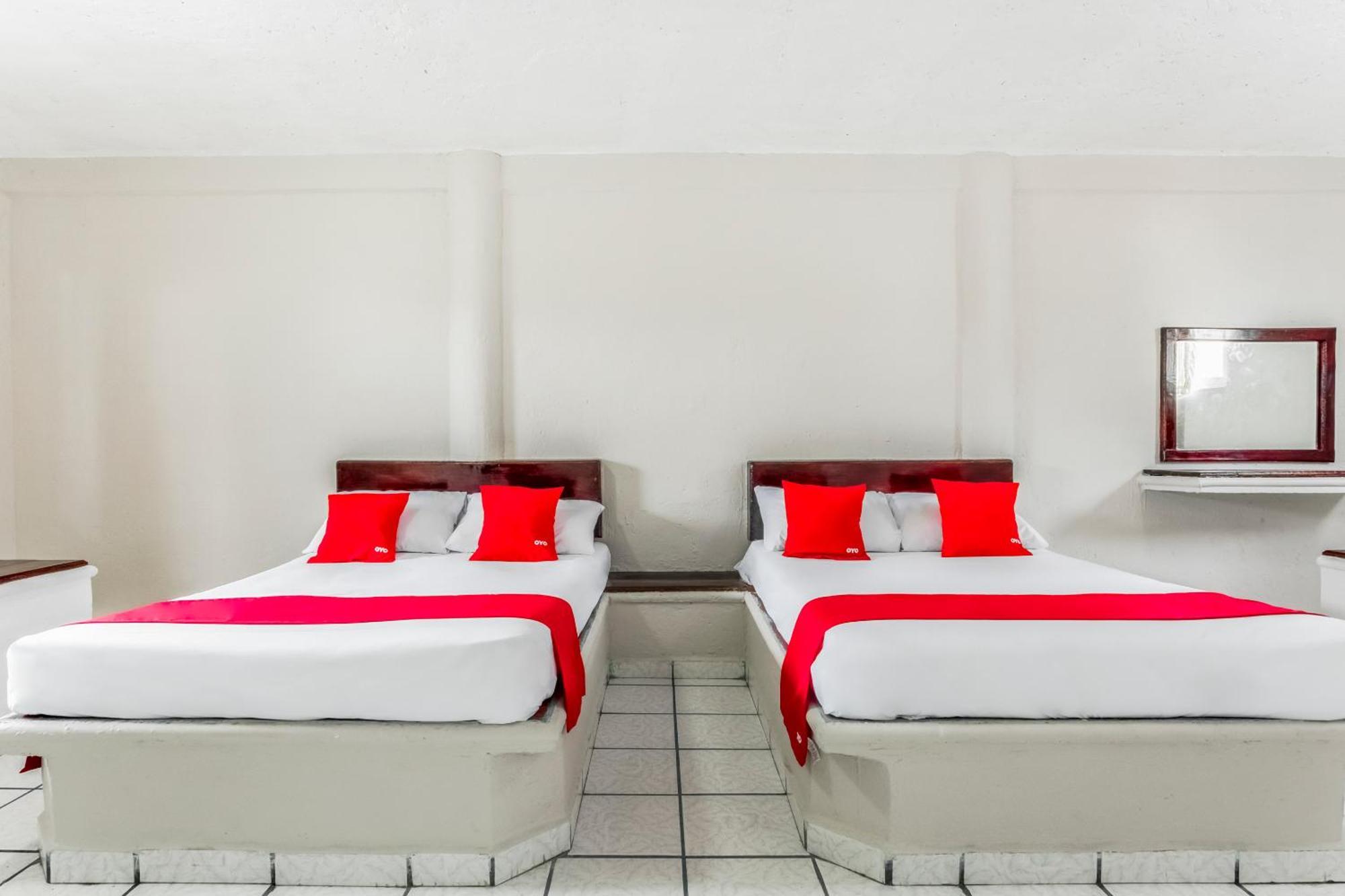 Oyo Hotel Jaguar Cancun Ngoại thất bức ảnh