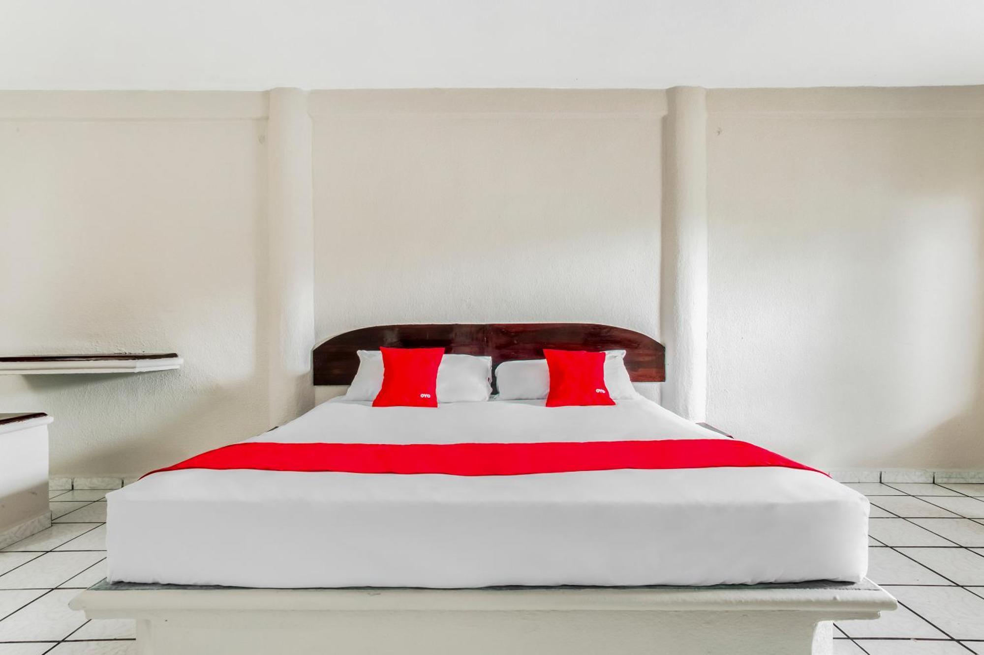 Oyo Hotel Jaguar Cancun Ngoại thất bức ảnh