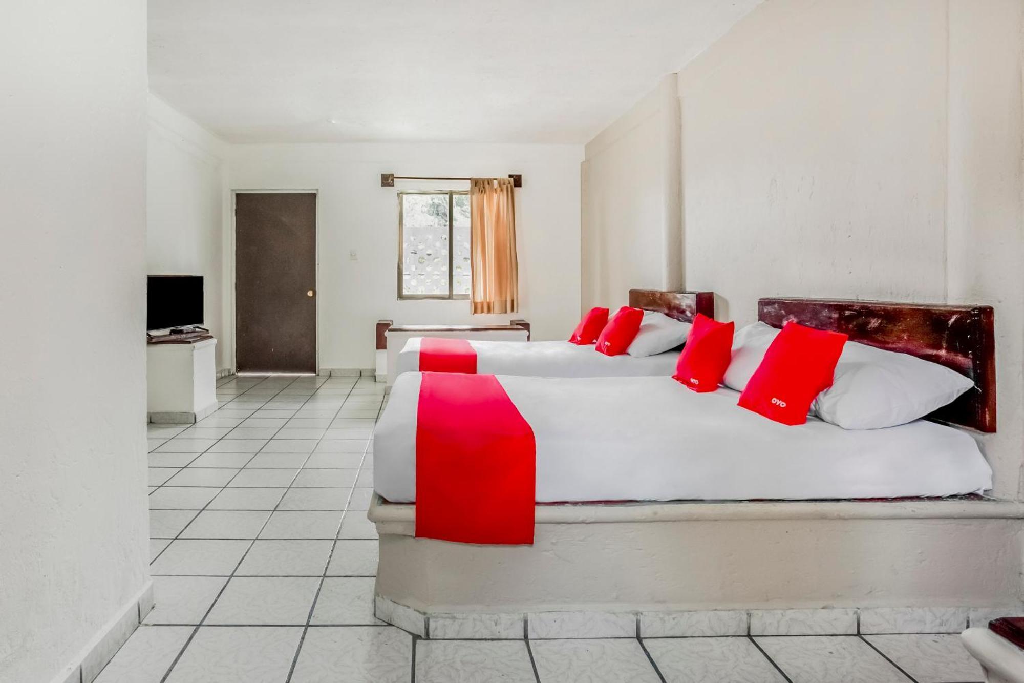 Oyo Hotel Jaguar Cancun Ngoại thất bức ảnh