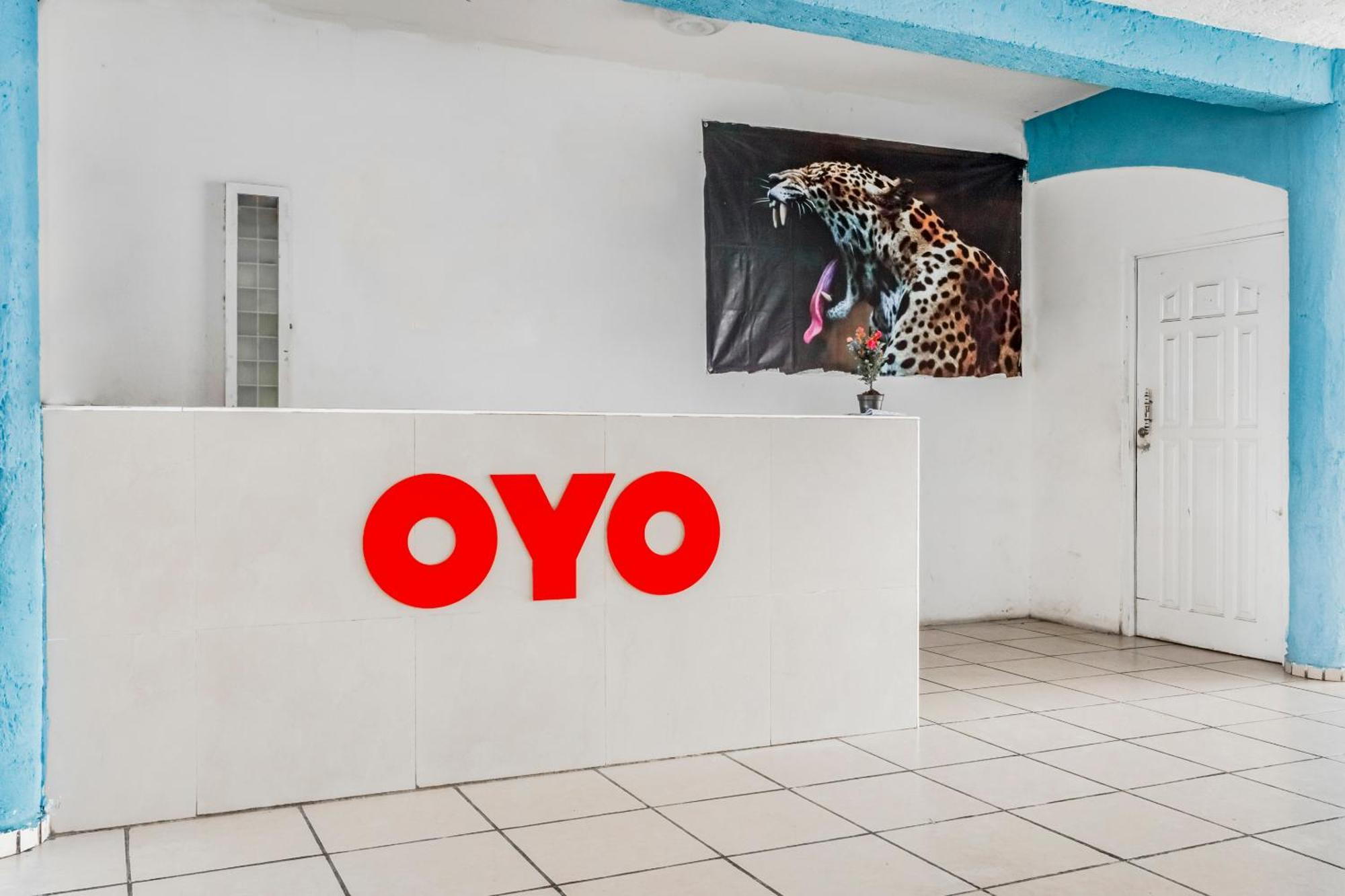 Oyo Hotel Jaguar Cancun Ngoại thất bức ảnh